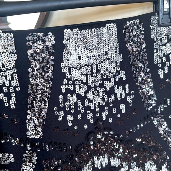 NWOT Express Black Mini Skirt Metallic Gray & Silver Tone Sequins Cotton Stretch - Picture 4 of 12